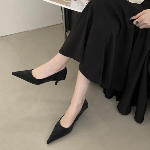 Multi-Color Velvet Pointed-Toe Low-Heel Pumps Retro Elegant Commuter Pumps for Women