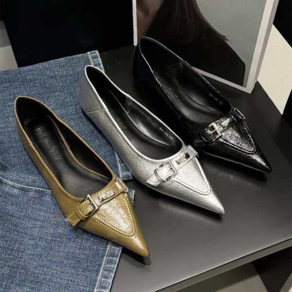 Multi-color metal buckle pointed-toe low-heel shoes Retro commuter slip-on flats
