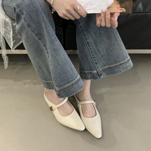 Retro Metal Buckle Pointed-Toe Mary Jane Mules Strappy Flat-Soled Closed-Toe Sandals