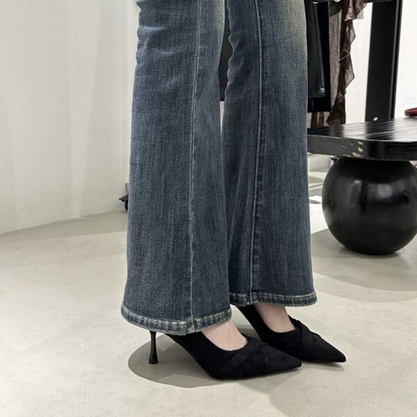 Elegant Velvet Cross-Strap Pointed-Toe High Heels Slim-Heel Commuter Stilettos