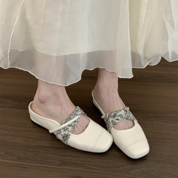 Retro-Print Buckle-Strap Square-Toe Mary Jane Mules Flat-Soled Closed-Toe Sandals