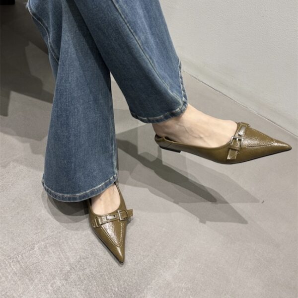 Multi-color metal buckle pointed-toe low-heel shoes Retro commuter slip-on flats