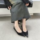 French elegant pointed toe mid-heel high heels