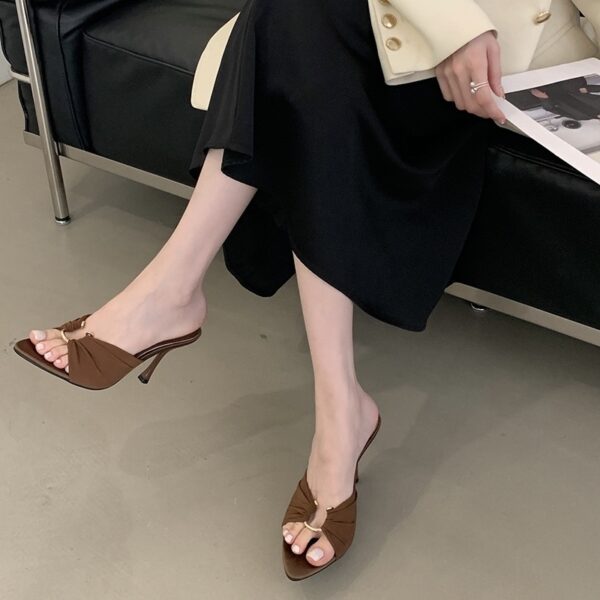 French Vintage Fashion Metal Buckle Pointed-Toe High Heels