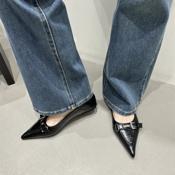 Multi-color metal buckle pointed-toe low-heel shoes Retro commuter slip-on flats