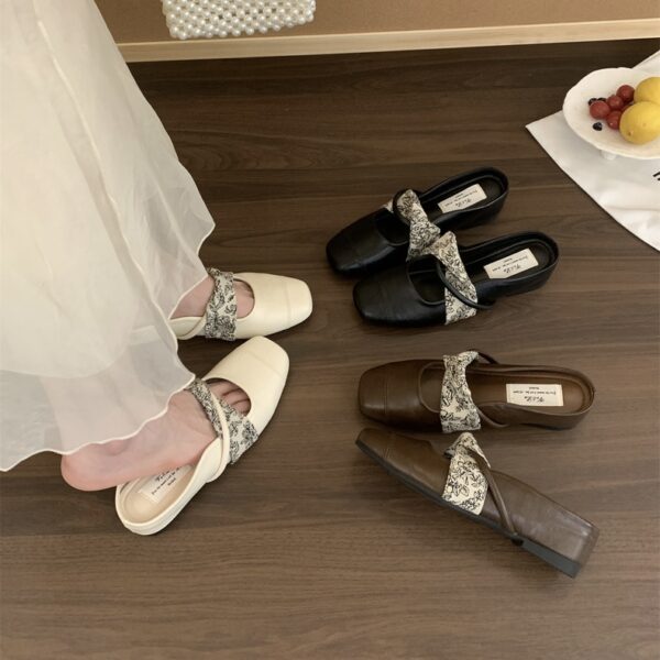 Retro-Print Buckle-Strap Square-Toe Mary Jane Mules Flat-Soled Closed-Toe Sandals
