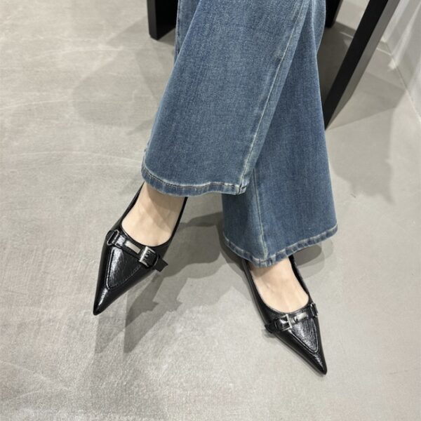 Multi-color metal buckle pointed-toe low-heel shoes Retro commuter slip-on flats
