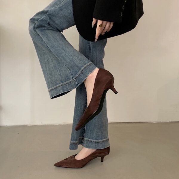 Multi-Color Velvet Pointed-Toe Low-Heel Pumps Retro Elegant Commuter Pumps for Women