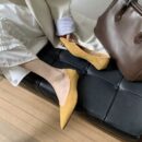 Retro suede pointed-toe low-heel flat shoes