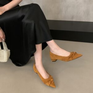 French pleated pointed toe chunky heel shoes, multi-colored suede vintage low heel women's shoes.