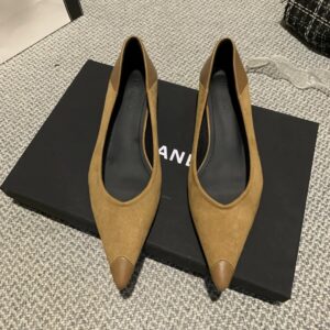 French elegant pointed toe mid-heel high heels