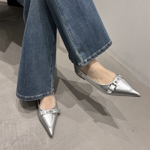 Multi-color metal buckle pointed-toe low-heel shoes Retro commuter slip-on flats
