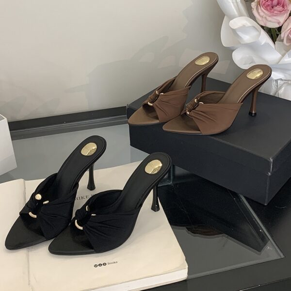 French Vintage Fashion Metal Buckle Pointed-Toe High Heels