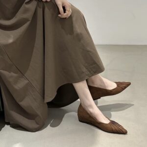 Fashionable pleated design suede pointed-toe low-cut flats